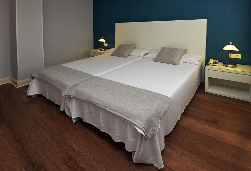 Hostal Vista Alegre Castro Urdiales Exterior photo